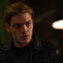 SHADOWHUNTERS - "Bound By Blood" - Clary is sidelined by Iris' blood oath, while the Downworld begins to fall apart, in "Bound By Blood," an all-new episode of "Shadowhunters," airing MONDAY, FEBRUARY 27 (8:00 - 9:01 p.m. EST), on Freeform. (Freeform/John Medland) DOMINIC SHERWOOD